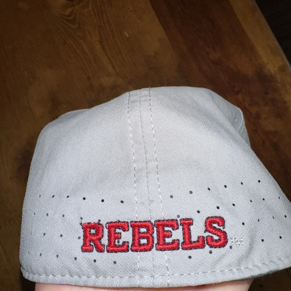 Nike Classic 99 Dri Fit Mississippi Ole Miss Rebels Hat L/XL Gray